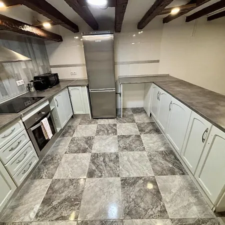 Apartamento Espacioso Bajo En Casco Histórico Tarragona